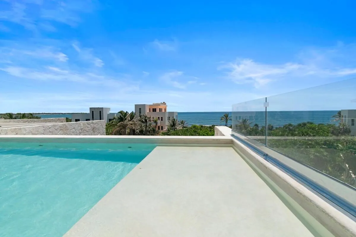 Akumal Seabreeze Private Hot Tub Beach Access 11 Pools 0*,  Mexico